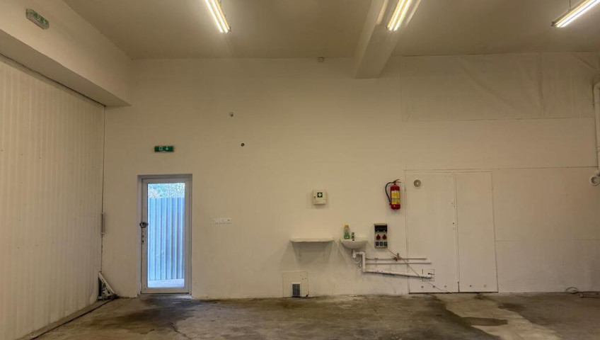 Lokal Wynajem Kraków Krowodrza Lokal przy dk 94 Biały Kościół - Wierzchowie